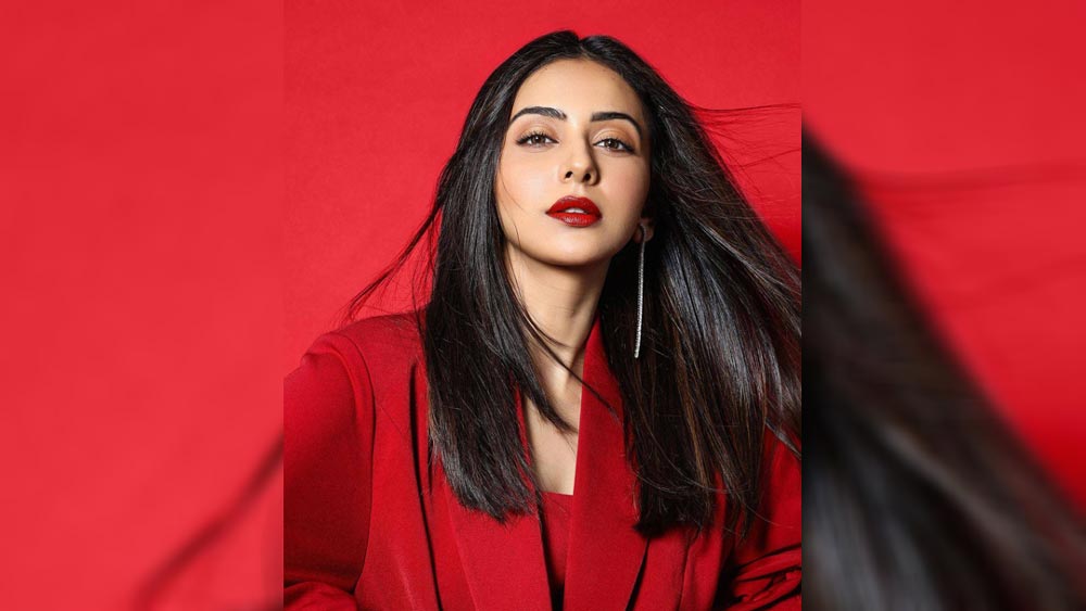 ২০০৯ সালে কন্নড় ছবি ‘গিল্লি’-তে অভিষেক হয় রকুলপ্রীতের। ২০১১ সালে মিস ইন্ডিয়া প্রতিযোগিতায় অংশ নিয়েছিলেন। তাতে অবশ্য জয়ী হতে পারেননি। পঞ্চম স্থান থেকেই প্রতিযোগিতা থেকে ছিটকে গিয়েছিলেন তিনি। তবে দর্শকদের মন জিতে নিয়েছিলেন।