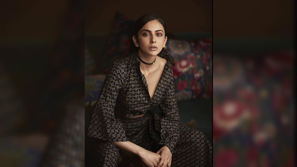 ওই বছরই একটি তেলুগু এবং একটি তামিল ছবিতে সুযোগ পেয়ে যান তিনি। বলিউডও তাঁর কাছে খুব দূর ছিল না। তিন বছর পর ২০১৪ সালে ‘ইয়ারিয়াঁ’ নামে একটি হিন্দি ছবিতে অভিনয় করেন তিনি।