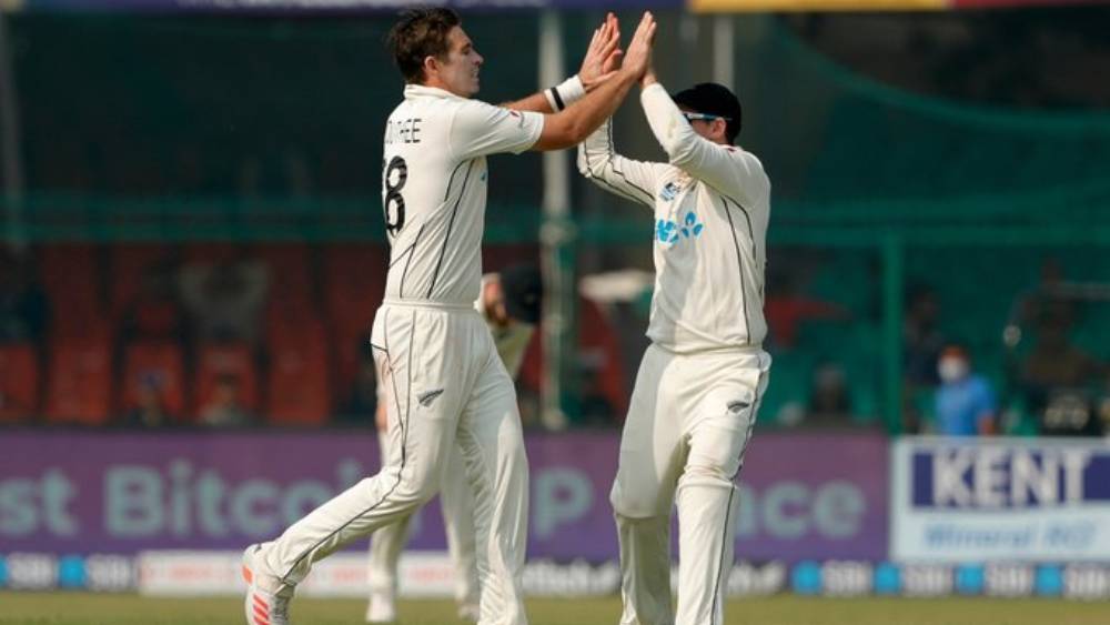 সরাসরি: ভারতের তৃতীয় উইকেটের পতন, সাউদির বলে আউট পুজারা