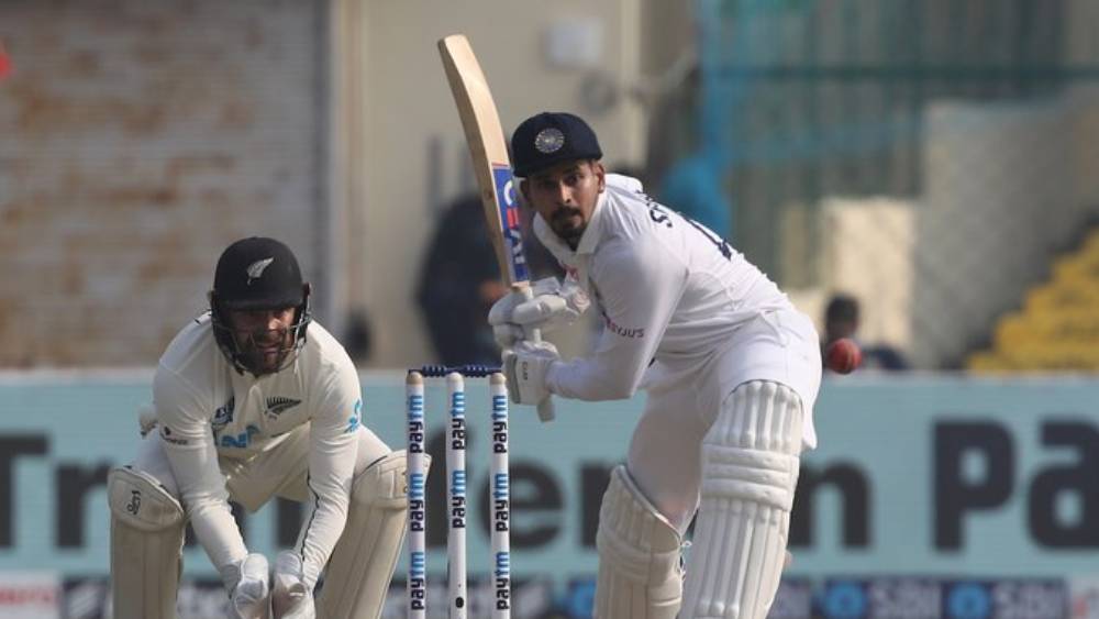 সরাসরি: অর্ধশতরানের কাছে শ্রেয়স, ৬৫ ওভারে ভারতের রান ৪ উইকেটে ১৯৪