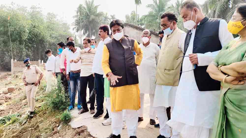 speculation regarding the pattern of building dam in Udaynaryanpur