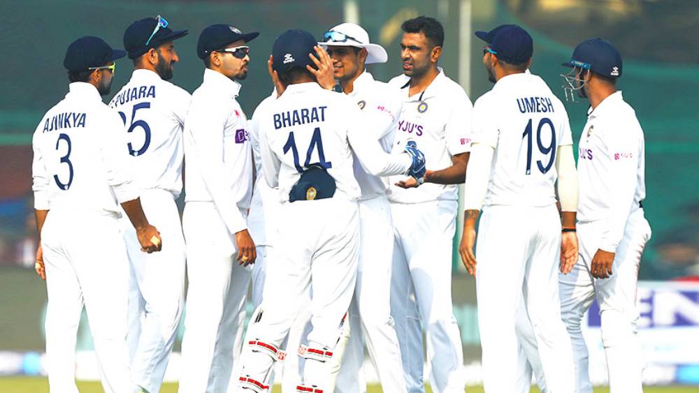 সরাসরি: নতুন বল নিয়ে উইলিয়ামসনকে আউট করলেন উমেশ