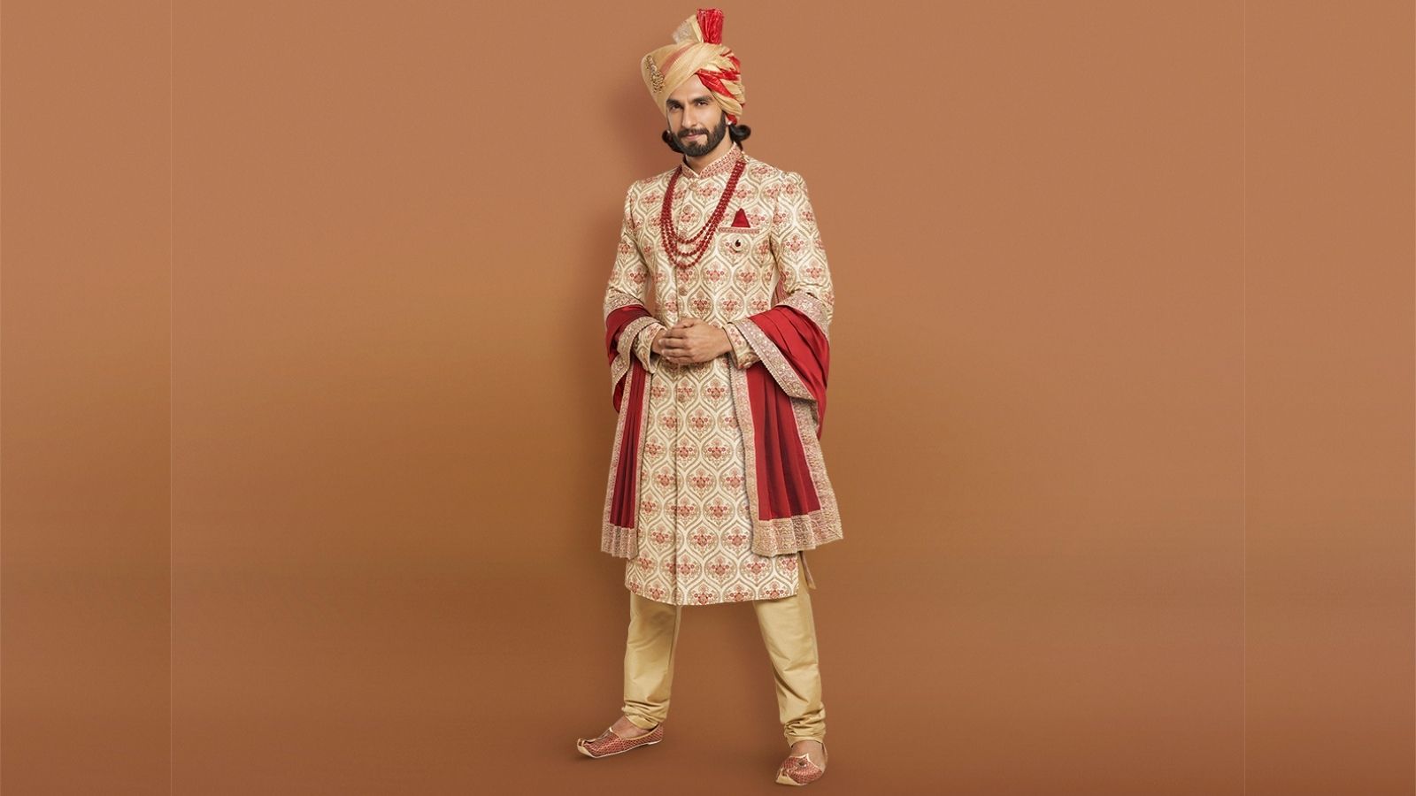 শেরওয়ানি সেট