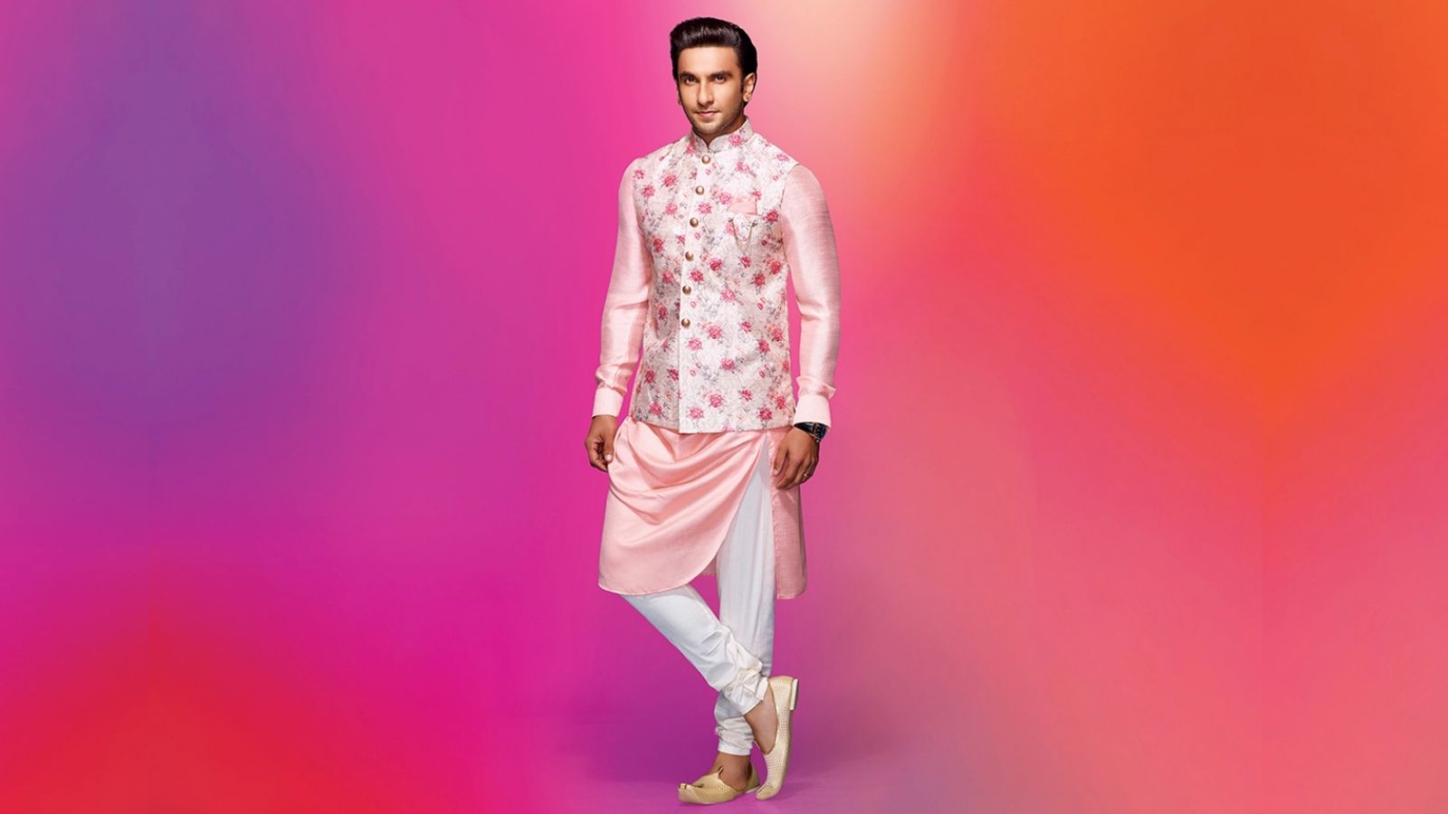 প্রিন্টের জ্যাকেটের সঙ্গে সিল্কের কুর্তা