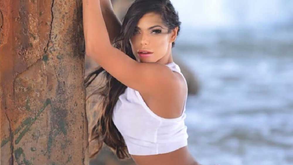 সেই ট্যাটুই হয়ত পরিপূর্ণতা পাবে মেসি পুরস্কার জিতলে। কথা দিয়েছেন, প্যারিসের স্তাদ দ্য ফ্রান্সের সামনে সম্পূর্ণ নগ্ন হয়ে আসবেন তিনি।