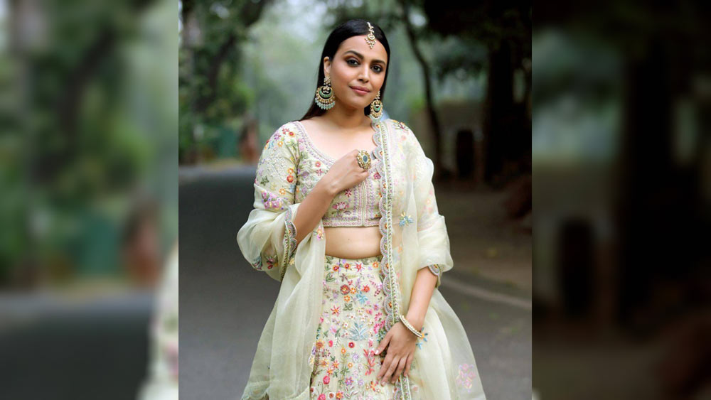 ‘তন্নু ওয়েডস মন্নু’ ছবিতে কাজ করার সময় থেকেই লেখক হিমাংশু শর্মার সঙ্গে সম্পর্ক তৈরি হয়েছিল স্বরার। ‘তন্নু ওয়েডস মন্নু’ ছাড়াও একাধিক ছবির গল্প লিখেছেন তিনি। হিমাংশুর সঙ্গে ক্রমে ঘনিষ্ঠতা বেড়ে গিয়েছিল স্বরার। তাঁকে বিয়ে করবেন মনস্থির করে ফেলেছিলেন।