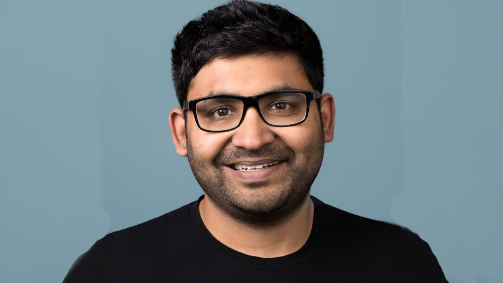 আন্তর্জাতিক সংস্থার শীর্ষ পদে আবারও এক ভারত-সন্তান। সোমবার টুইটারের নতুন সিইও হলেন ভারতীয় যুবক পরাগ আগরওয়াল। 