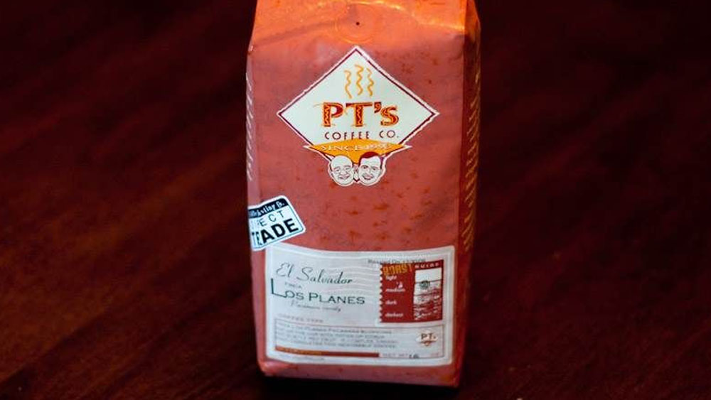 লস প্লেনস: এল সালভাদরে এই কফির চাষ হয়। চাষ করেন এক জন মাত্র ব্যক্তি। তাঁর নাম সার্জিয়ো তিকাস ইয়েইয়েস। কফিটির দাম ৬০০০ টাকা প্রতি কিলোগ্রাম। 