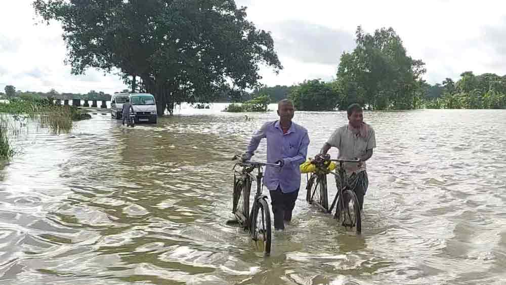 জল থইথই ঘাটালের মনসুখা।