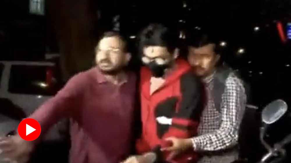 প্রমোদতরীর মাদক পার্টিতে ধৃত শাহরুখ-পুত্র আরিয়ানকে জেরা এনসিবি-র