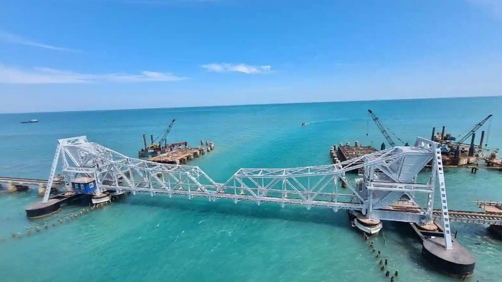 ২০১৮ সাল থেকে মেরামতির কারণে সেতুটিতে রেল চলাচল বন্ধ থাকে। ২০১৯ সাল থেকে ফের তাতে রেল চলাচল শুরু হয়।