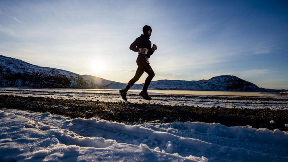 পোলার সার্কল ম্যারাথন: গ্রিনল্যান্ড-এ প্রতি বছর এটি অনুষ্ঠিত হয়। ৪২ কিলোমিটার পথ অতিক্রম করতে হয় প্রতিযোগীদের। অত্যন্ত ঠান্ডা আবহাওয়ার জন্য খুব কম সংখ্যকই এতে অংশ নেন। ২০০১ সাল থেকে শুরু হয়েছিল এটি। বরফে ঢাকা পথ অতিক্রম করতে হয় প্রতিযোগীদের। যা অত্যন্ত দুরূহ।