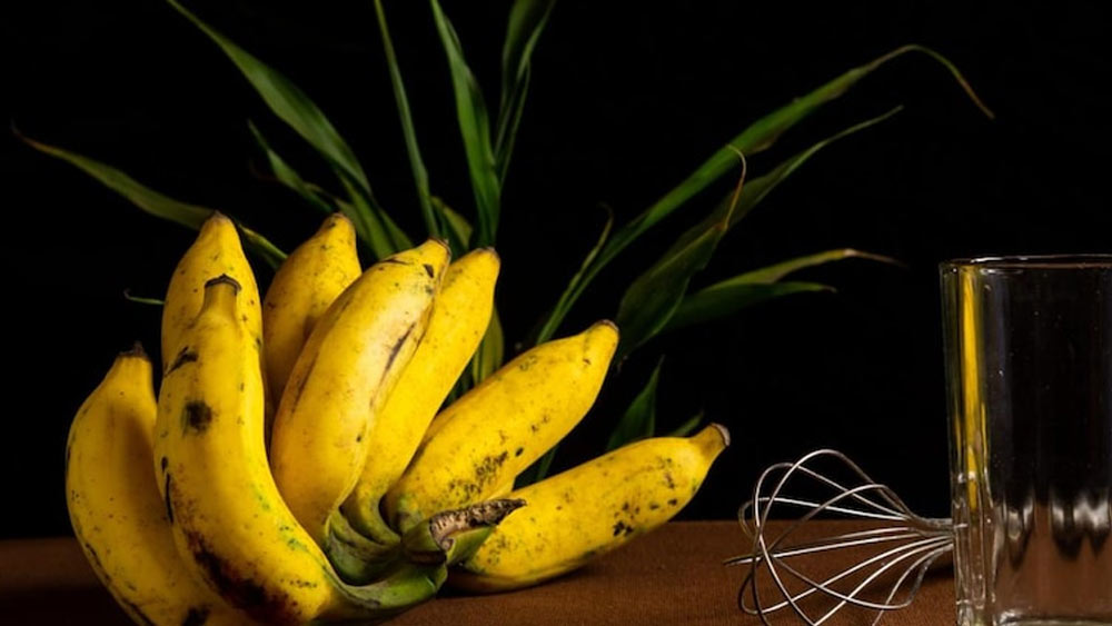 মাঝারি আকারের এই কলা গুণে ভরপুর। ভিটামিন এ, ভিটামিন বি, ভিটামিন সি, ডায়েটরই ফাইবার, পটাশিয়াম, ক্যালসিয়াম, তামা, আয়রন, ম্যাগনেসিয়াম, সোডিয়াম, সালফার, রাইবোফ্ল্যাভিন, নিয়াসিন, অ্যান্টিঅক্সিড্যান্ট এবং অপরিহার্য ফ্যাটি অ্যাসিড রয়েছে এতে।