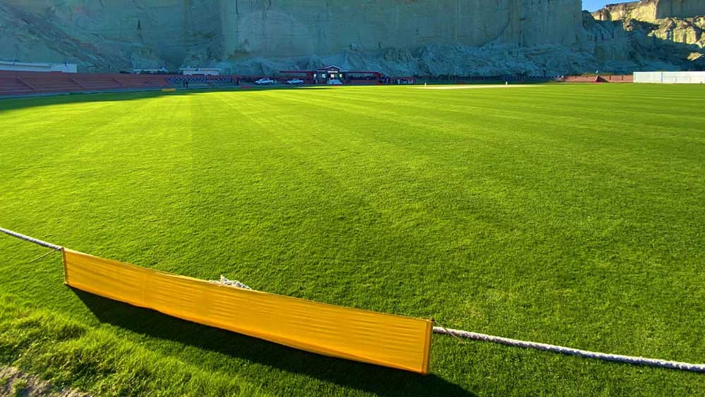 কথায় রয়েছে কোনও চাষি দেশের প্রধানমন্ত্রী হলে সে দেশের কৃষিতে নাকি আমূল পরিবর্তন আসে। বলাই বাহুল্য কোনও দেশের প্রধানমন্ত্রী বিশ্বকাপজয়ী ক্রিকেটার হলে সে দেশের খেলাধুলোয় উন্নতি হবে, এমনটা ভাবাই স্বাভাবিক।