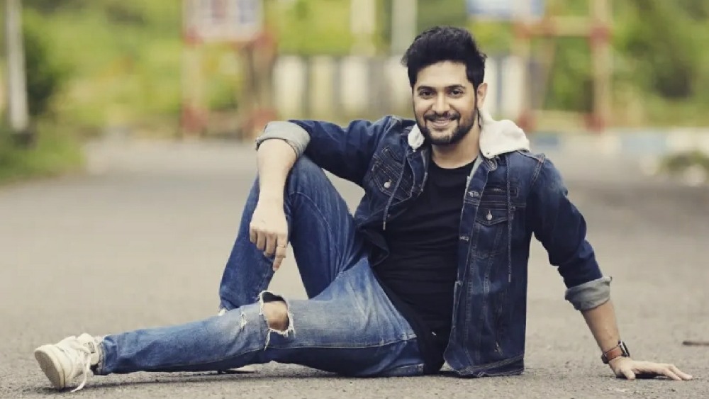 অনেক বছর ধরেই পুজোয় আগের মতো স্বাধীন ভাবে ঘোরা বন্ধ হয়ে গিয়েছে।
