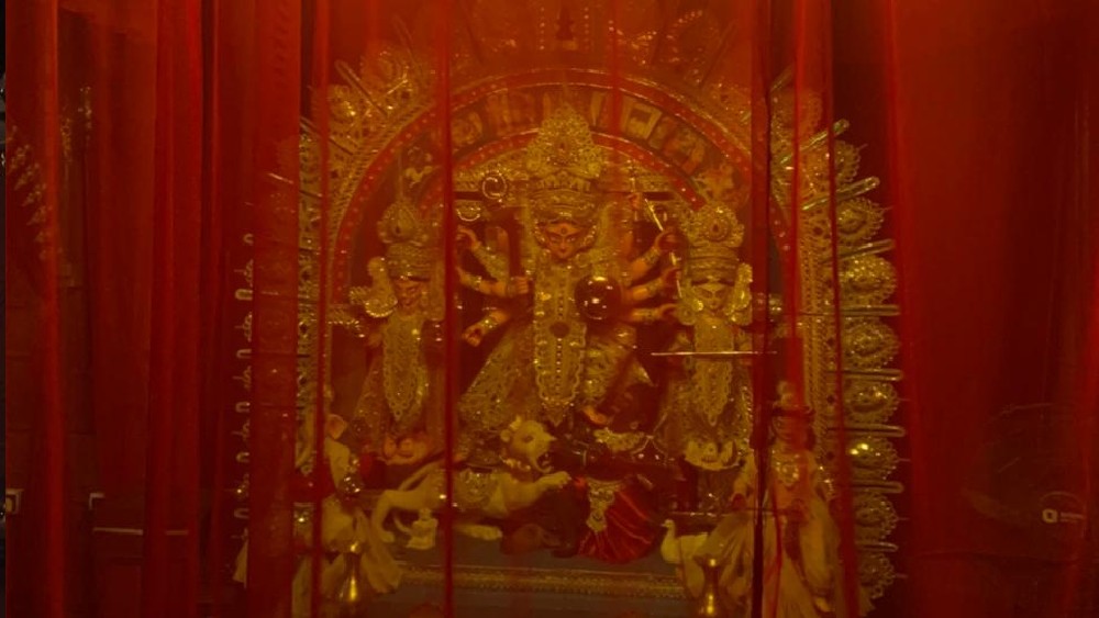 নবমীতে পুজো শুরুর আগে।