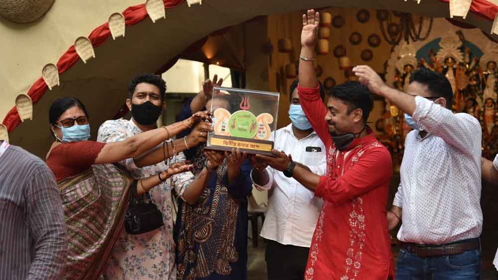 তৃতীয় স্থানে এস্টার গার্ডেন কমপ্লেক্স। উচ্ছ্বাসে ভাসলেন আবাসিকরা।
