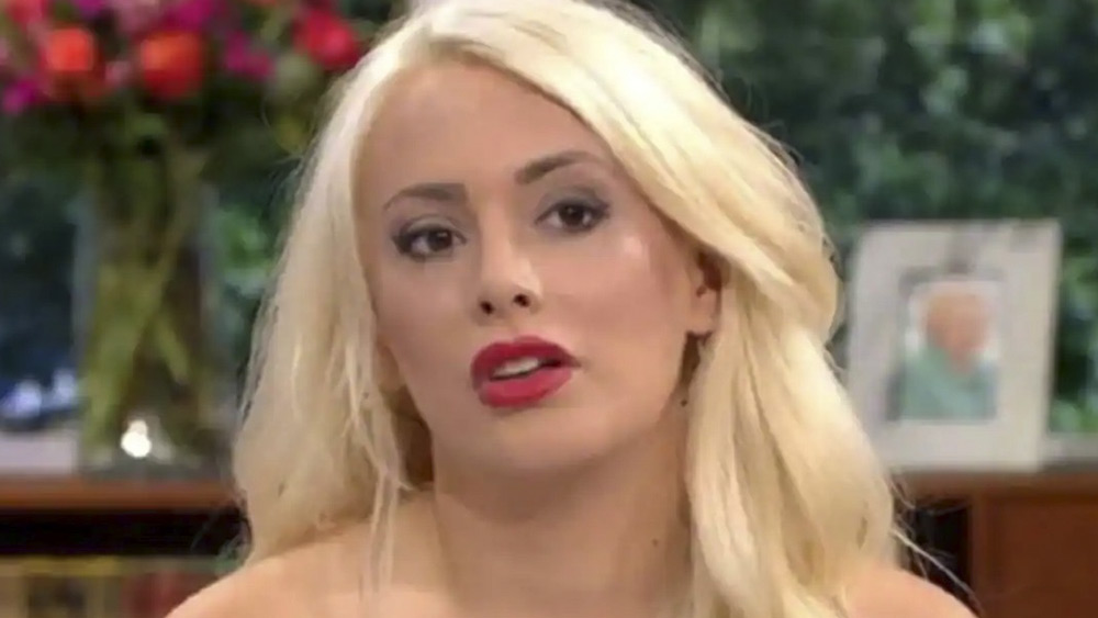 লরা জানিয়েছেন, জলবায়ু পরিবর্তনের বিষয়ে ব্রিটেনের প্রধানমন্ত্রী বরিস জনসনের নীতি খুবই খারাপ। আর এমন একটি গুরুত্বপূর্ণ বিষয়ে অবহেলা কাম্য নয়। তাঁর যুক্তি, তিনি এ বিষয়ে অনেক ভাল কাজ করতে পারবেন। তবে তার জন্য তাঁকেই প্রধানমন্ত্রী হতে হবে। 