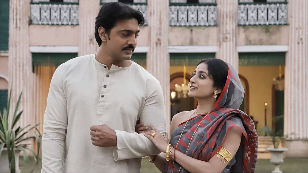 ‘গোলন্দাজ’-এ দেব এবং ইশা