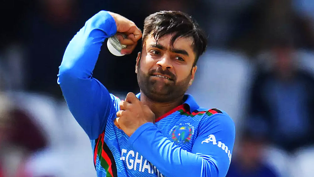 আফগানিস্তানের রশিদ চার বলে চার উইকেট নেন ২০১৯ সালে। তার পর সোমবার ক্যাম্ফার ছুঁলেন সেই মাইলফলক।