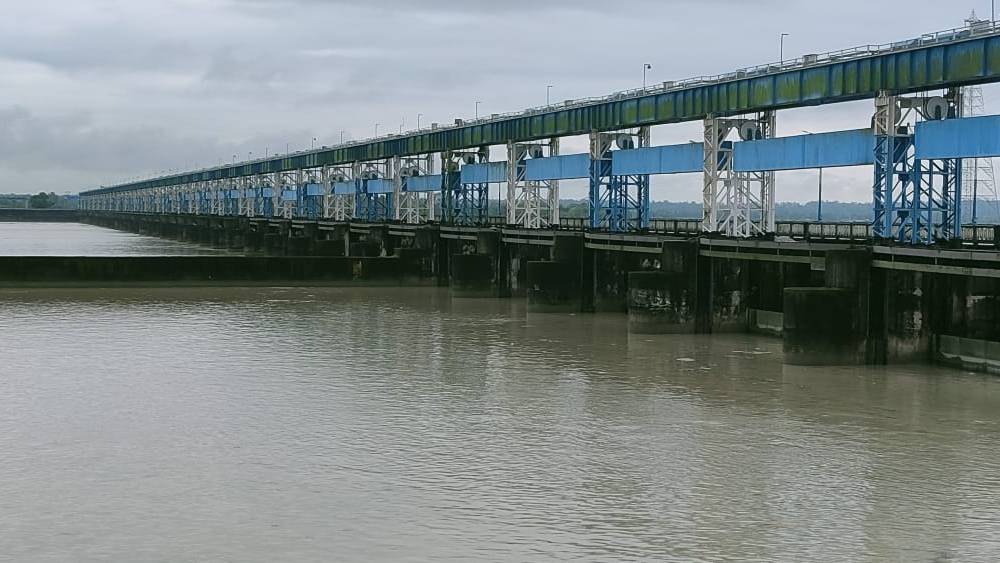 জলস্তর কিছুটা নেমেছে তিস্তার