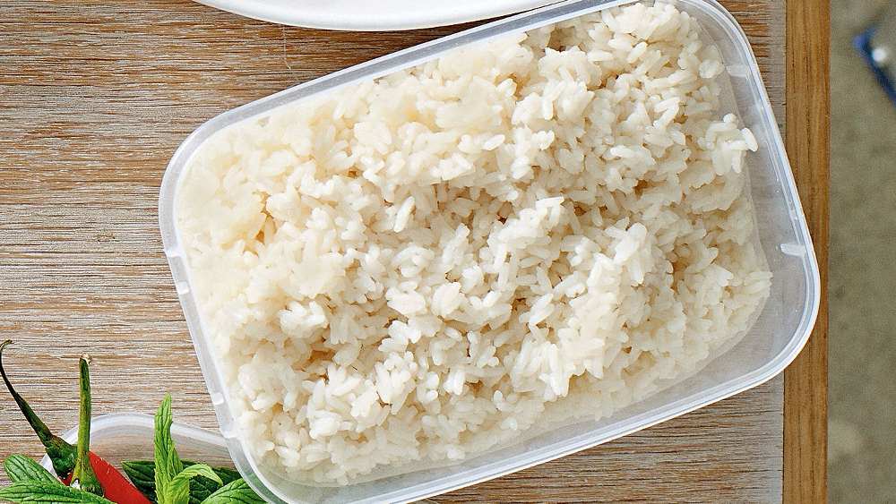 ভাত হল এ দেশের একটি বড় সংখ্যক মানুষের রোজের খাবার।