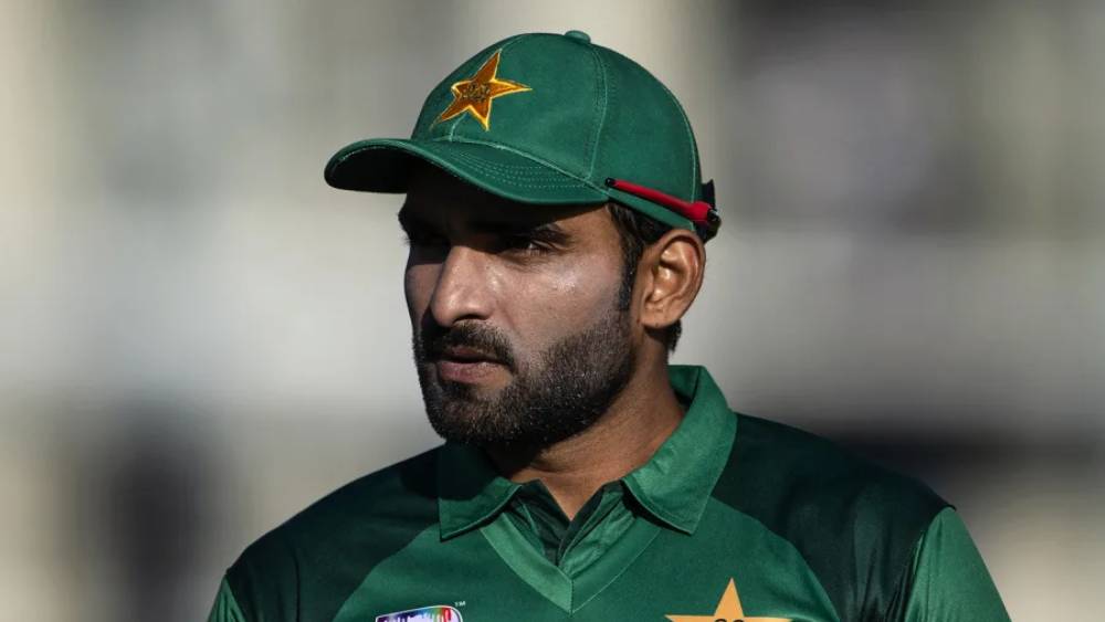 আসিফ আলি: ডান হাতি ব্যাটার। প্রস্তুতি ম্যাচে দক্ষিণ আফ্রিকার বিরুদ্ধে ঝোড়ো ইনিংস খেলেছেন। তিনি নিজের স্বাভাবিক খেলা খেললে সমস্যায় পড়তে পারে প্রতিপক্ষ দল।