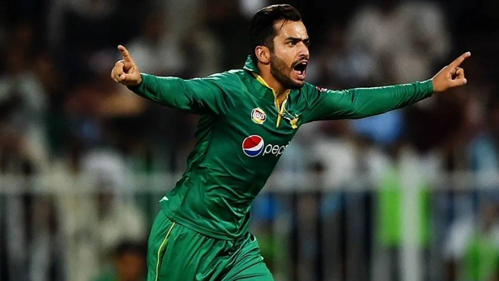 মহম্মদ নওয়াজ: বাঁ-হাতি ব্যাটার ও বাঁ-হাতি স্পিনার। ২০১৬ সালে পাকিস্তানের হয়ে অভিষেক হওয়া নওয়াজ খুব কম দিনেই দলের গুরুত্বপূর্ণ ক্রিকেটার হয়ে উঠেছেন। ভারতের বিরুদ্ধে ব্যাটে-বলে বড় ভূমিকা নিতে পারেন তিনি।