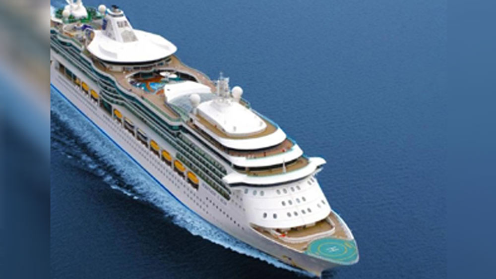 এটি একটি প্রমোদতরী সংস্থা। রয়্যাল ক্যারিবিয়ান প্রমোদতরী লাইন’ সেরেনেড। এই প্রমোদতরীই এ বার অতিমারির সময়ে ঘুরে না বেড়ানোর ঘাটতি পূরণ করতে চলেছে। দীর্ঘ ন’মাস ধরে বিশ্ব ঘুরে দেখার সুযোগ করে দিচ্ছে তারা।