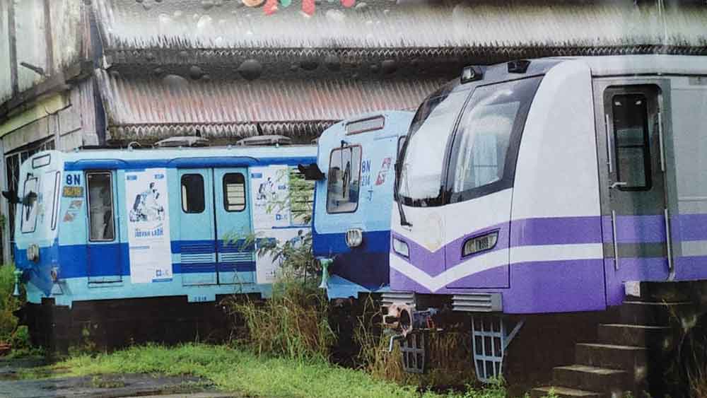 তবে ভারতের কাছে সেই স্বপ্নের বাস্তবায়ন প্রযুক্তিগত ভাবে ছিল অধরা। মেট্রোর সুড়ঙ্গ তৈরির কাজে সাহায্য চাওয়া হয় জার্মানি, হাঙ্গেরি এবং রাশিয়ার কাছে। তাদের সহায়তায় ট্রেন চালানোর জন্য কলকাতার মাটিতে খনন শুরু হয়।