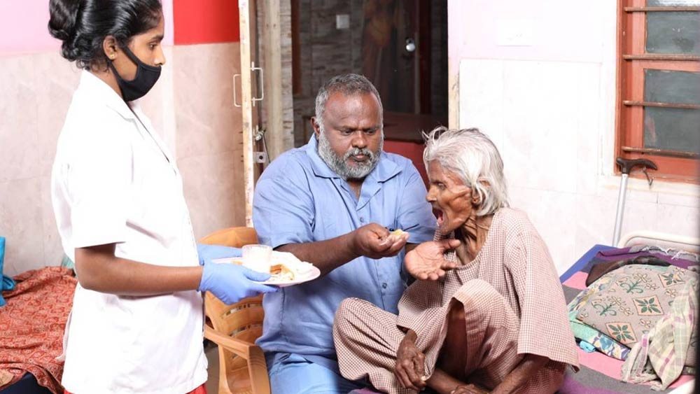 চেন্নাইয়ের কেন্দ্রীয় সংশোধনাগারে ৩০ দিন কাটাতে হয় তাঁকে। এই ৩০ দিনই হয়ে উঠেছিল তাঁর জীবনের সন্ধিক্ষণ। গারদে কাটানো দিনগুলি তাঁর কাছে বিভীষিকার মতো হয়ে উঠেছিল। সংশোধনাগারে থাকাকালীনই সুস্থ জীবনযাপনের জন্য মনস্থির করে ফেলেছিলেন।