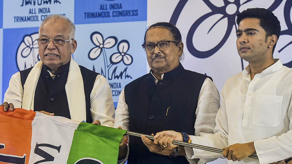 তৃণমূলে যোগ দেওয়ার পরে সদ্যই দলের সর্বভারতীয় সহ-সভাপতি করা হয়েছে গোয়ার প্রাক্তন মুখ্যমন্ত্রী লুইজিনহো ফেলেইরোকে।