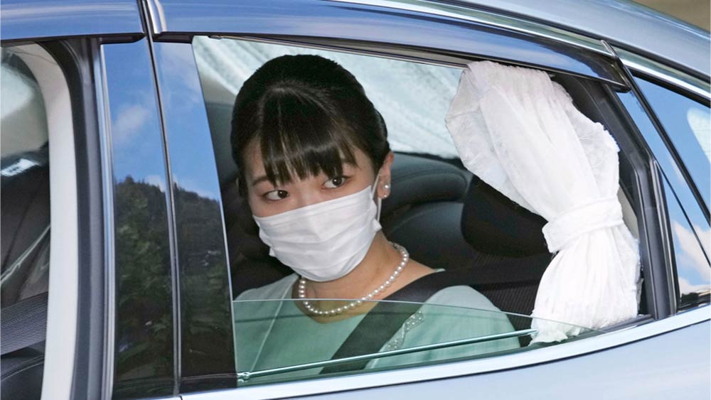 সম্রাট আকিহিতোর তিন নাতনি মাকো, কাকো এবং আইকো। নাতি একটিই, ১৪ বছরের রাজকুমার হিসাহিতো। মাকোই এঁদের মধ্যে বয়সে সবচেয়ে বড়। মাকোর বয়স এখন ৩০ বছর।