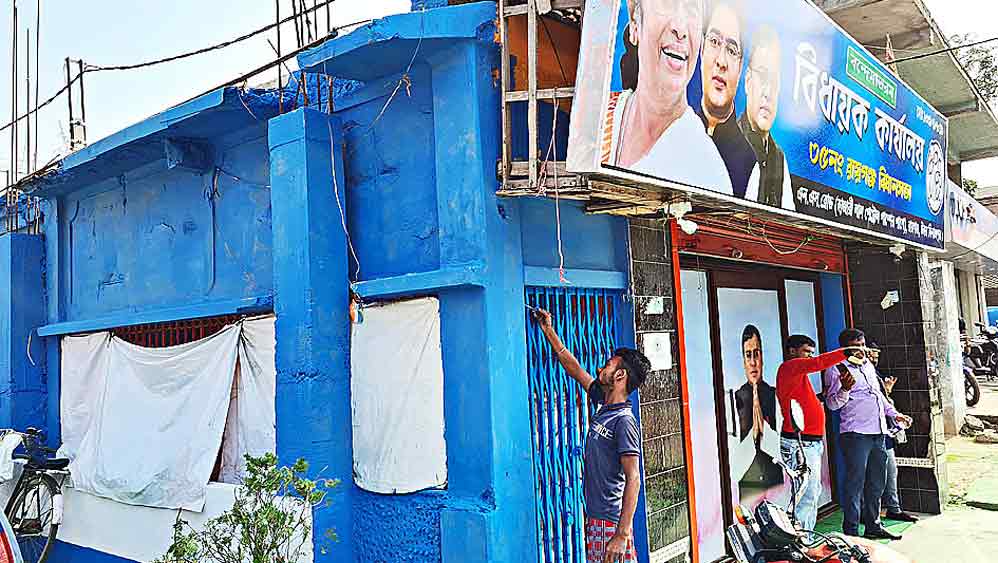 followers changed the colour of party office after Krishna Kalyani's join in TMC in Raiganj