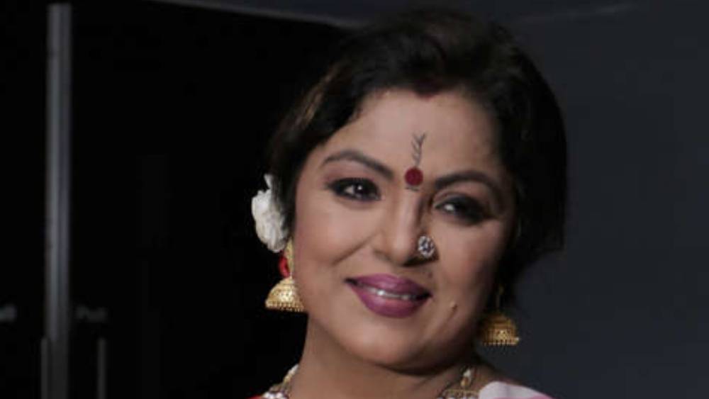 সেটেই জমজমাট মেহফিল! শ্যুটের ফাঁকে ‘বিবি পায়রা’র সঙ্গে উদ্দাম নাচ পাপিয়ার