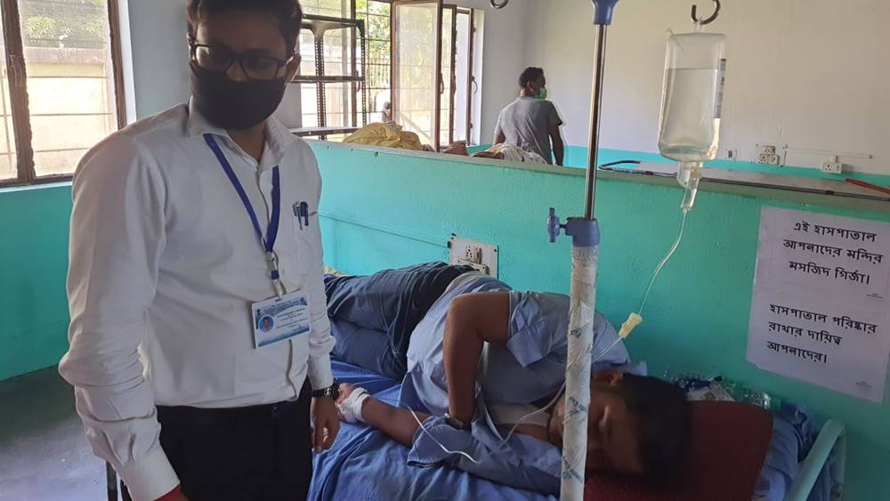 অসুস্থ প্রিসাইডিং অফিসার।