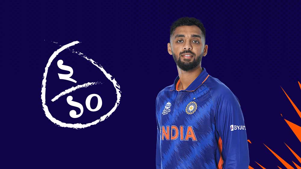 বরুণ চক্রবর্তী: চার ওভারে ২৩ রান দিয়ে কোনও উইকেট নিতে পারেননি।