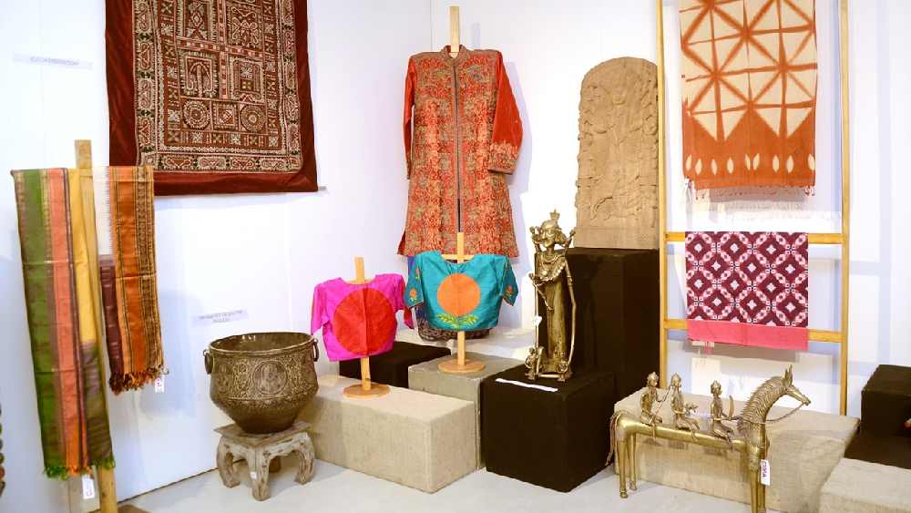 তা হলে আর দেরি কেন? পুজোর কেনাকাটা শুরু করে দিন। 