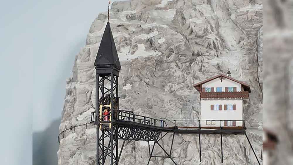 হ্যামেটসচওয়ান্ড সামিটের উচ্চতা ছিল ৫০২ ফুট। কাঠের পাটাতন দিয়ে তৈরি সেই এলিভেটর সর্বাধিক আট জনকে একসঙ্গে বহন করতে পারত।