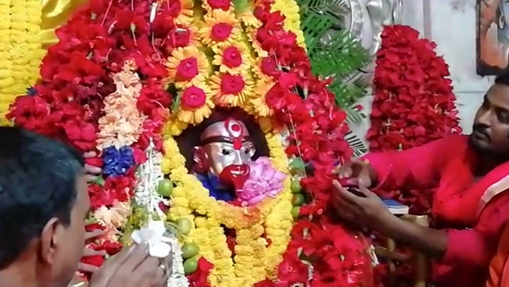 Though Birbhum Tarapith Temple is closed for devotees, special worship on Kaushiki Amavasya started dgtld