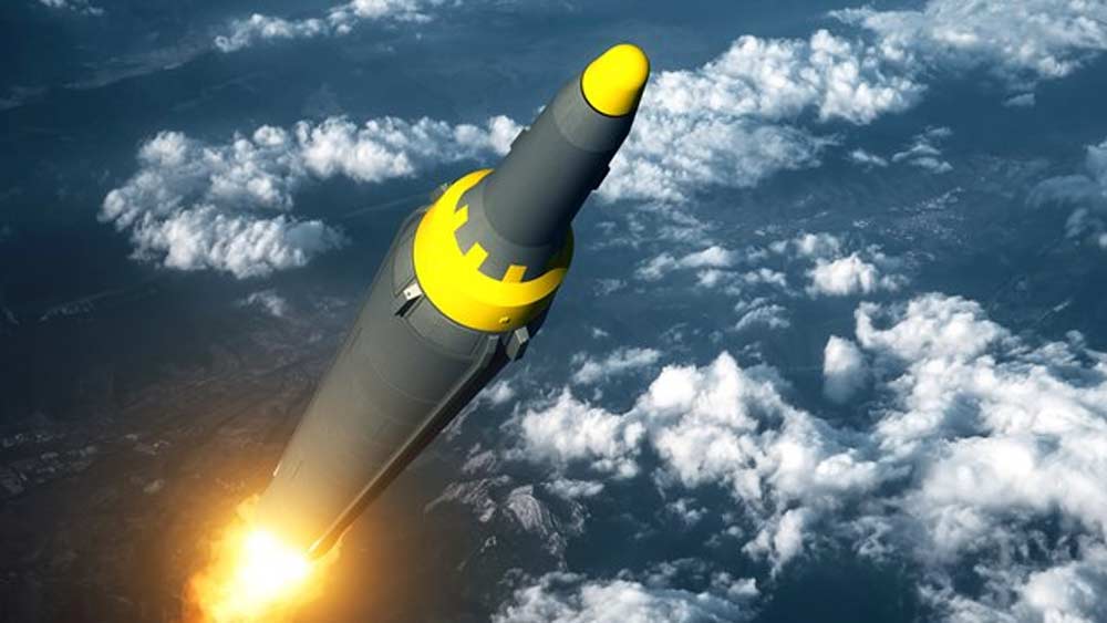 সমুদ্রের উপর ভাসমান অবস্থাতেই ক্ষেপণাস্ত্র ছুড়তে পারবে এই জাহাজ। বিশ্বের হাতে গোনা কয়েকটি মাত্র দেশেই এই সুবিধা রয়েছে। এ বার সেই তালিকায় নাম জুড়তে চলেছে ভারতেরও।