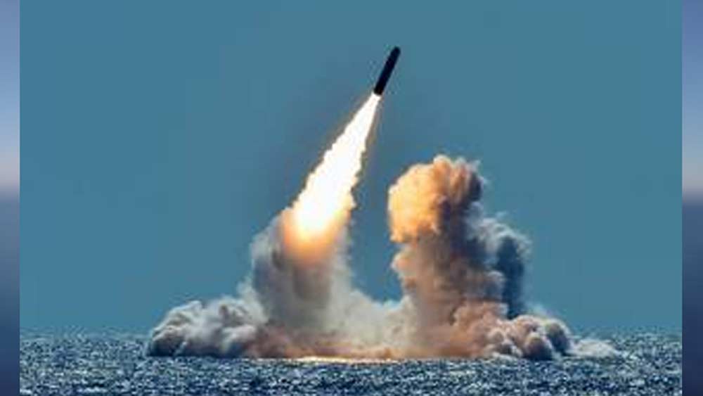 দেড় হাজার কিলোমিটার পর্যন্ত রেঞ্জের ক্ষেপণাস্ত্র ছুড়তে সক্ষম এই জাহাজটি। অর্থাৎ গুজরাত উপকূল থেকে ক্ষেপণাস্ত্র ছুড়লে তা পাকিস্তান বা আফগানিস্তানের কোনও লক্ষ্যে আঘাত হানতে পারে।