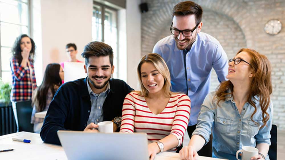 এই সংস্থার তরফে জানানো হয়েছে, অক্টোবর মাসটিতে নানা উৎসবে মেতে থাকে ভারতবাসী। এই সময়ে কর্মীদের উপর কাজের চাপ অনেক বেশি থাকে।