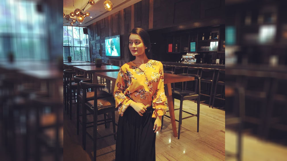 আফ্রিন তাঁর ডাক নাম। ইনস্টাগ্রামে তাই নিজের নাম আয়াত ওরফে আফ্রিন বলে লিখে রেখেছেন।