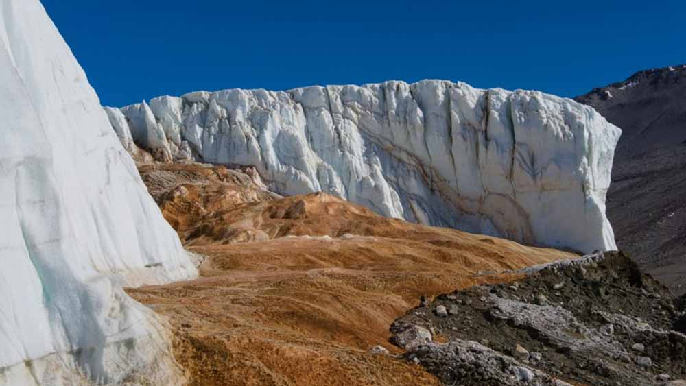 প্রায় ২০ লক্ষ বছর আগে ওই অঞ্চলে বিশালাকার এরটি হ্রদ ছিল। পরবর্তীকালে যা হিমবাহের নীচে চাপা পড়ে যায়।