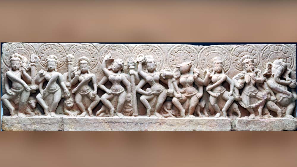 ‘দেবী মাহাত্ম্য’ অনুসারে শুম্ভ-নিশুম্ভ বধের সময়ে ব্রহ্মা, শিব, কার্তিক, বিষ্ণু ও ইন্দ্রের দেহ নির্গত তেজ থেকেই এই সব মাতৃকার সৃষ্টি হয়। ‘দেবী ভাগবত’-এ আবার সপ্তমাতৃকার সঙ্গে আরও তিন মাতৃকার উল্লেখ রয়েছে।