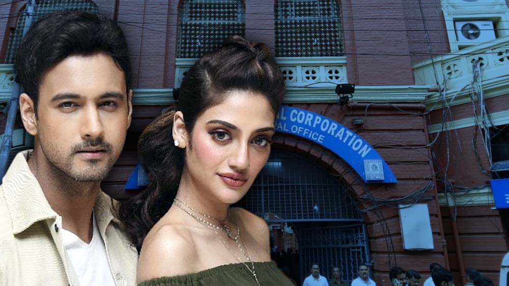 একলা মা হতে কী কী করণীয়, টিকা নিতে  এসে পুরসভায় খোঁজ  নিয়ে গেলেন যশরত 