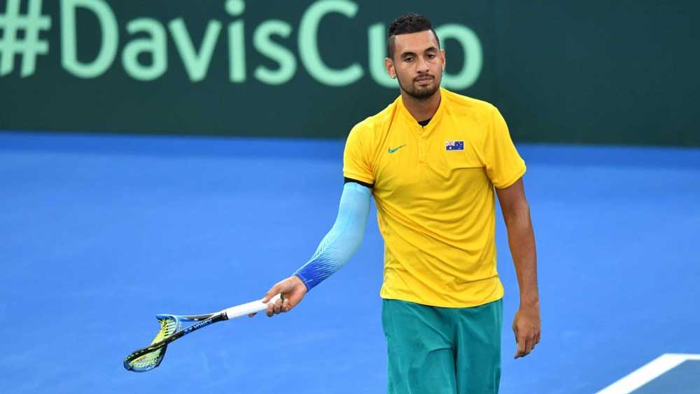 নিক কির্গিয়োস: টেনিস সার্কিটের সম্ভবত সব থেকে মাথা গরম হওয়া খেলোয়াড়। কত বার র‌্যাকেট ভেঙেছেন তা হয়তো গুণে শেষ করা যাবে না।