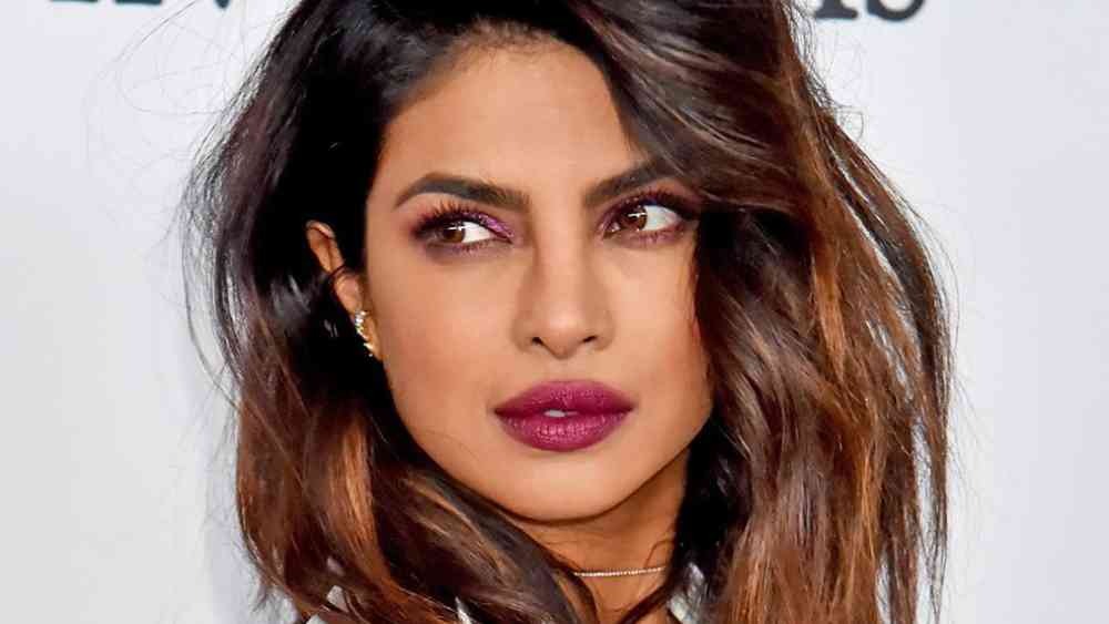 চেস্টনাট ব্রাউন বালায়াজ