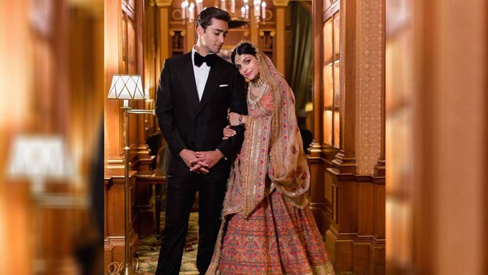 সবচেয়ে বেশি চর্চা তাঁর নিজের কণ্ঠে গাওয়া পুরনো বলিউড ছবির একটি গান ঘিরে। গান গেয়ে সমস্ত অনুগামীর মন জয় করে নিয়েছেন তিনি। এই জুনেইদ সফদর কে জানেন?